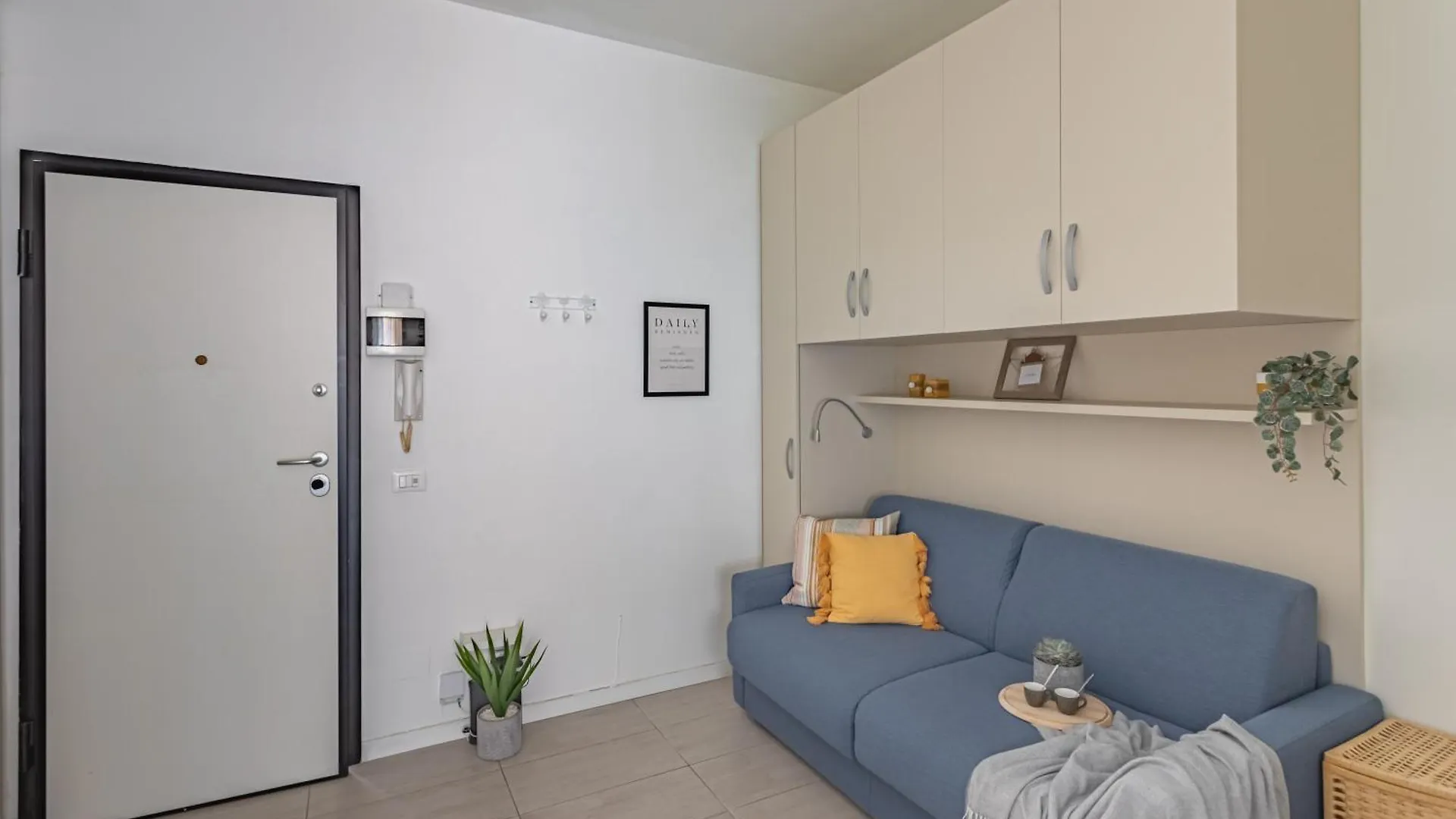 Appartamento Casa Elena - Monolocale in zona tranquillità vicino al Castello Pavia 0*,  Italia